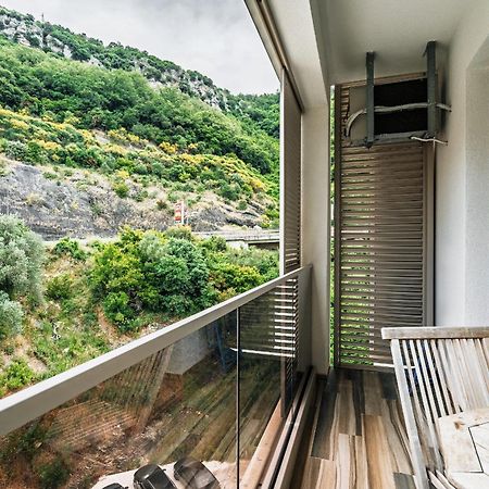 Aura Tower Aparments By In Property Rafailovici Exterior foto
