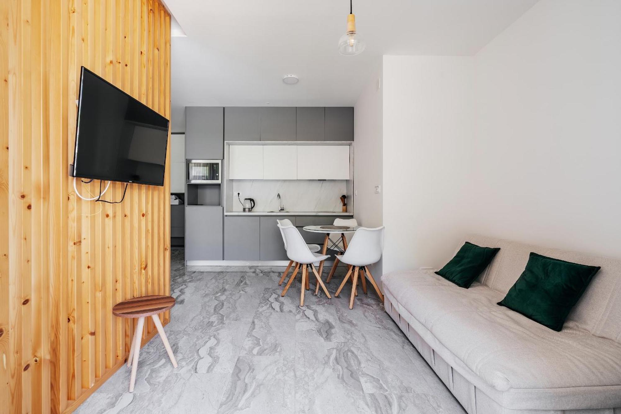 Aura Tower Aparments By In Property Rafailovici Exterior foto